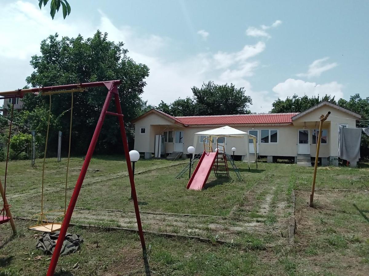 Krimski Guest House And Bungalows ビャラ エクステリア 写真