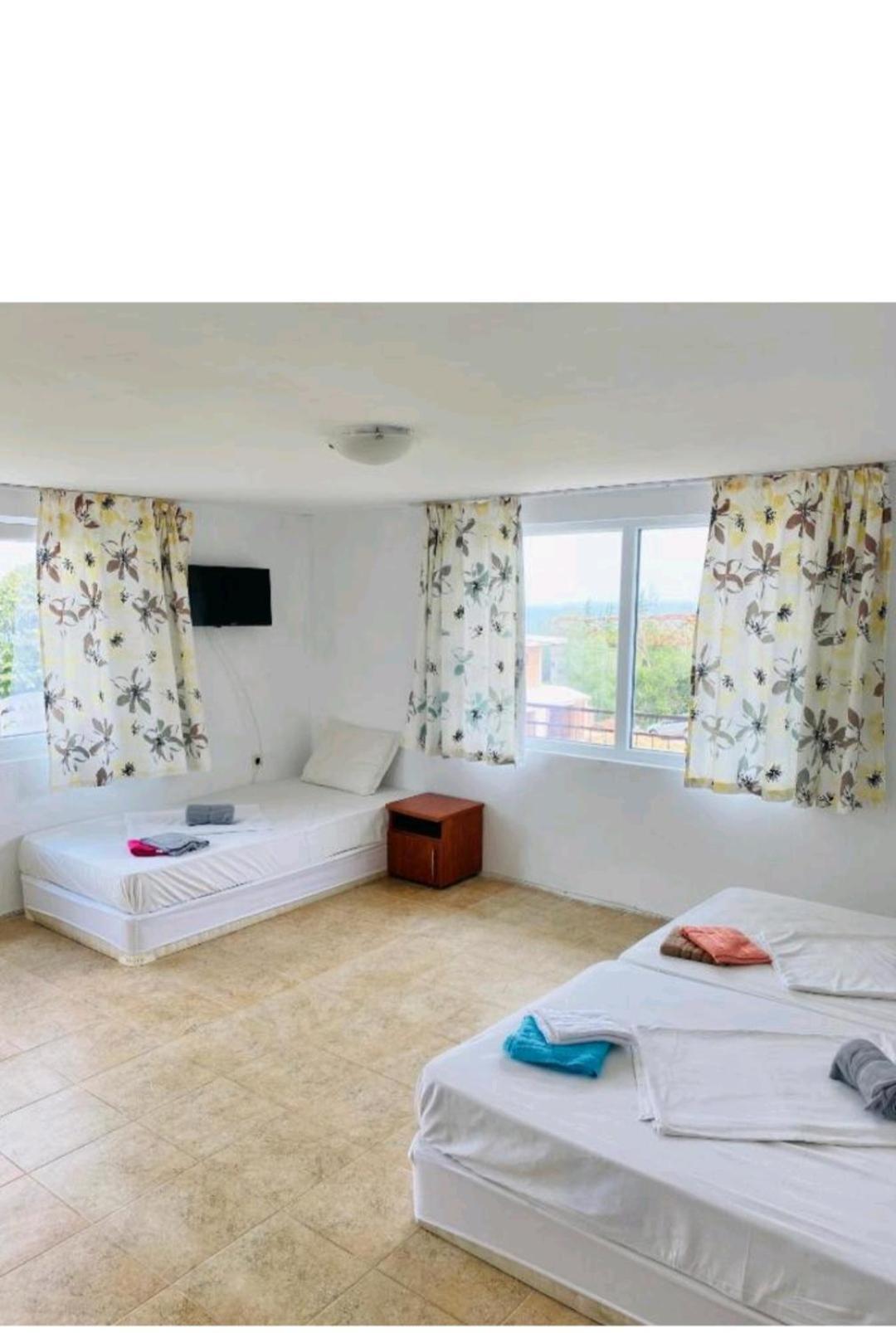 Krimski Guest House And Bungalows ビャラ エクステリア 写真