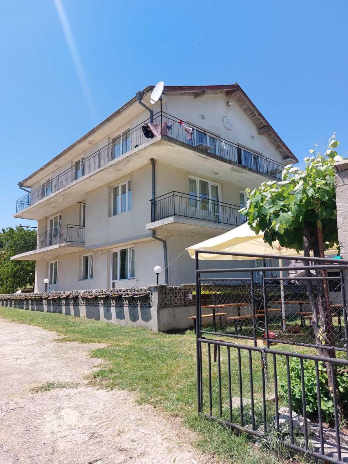 Krimski Guest House And Bungalows ビャラ エクステリア 写真